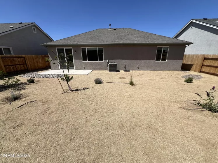 573 Country Hollow, Fernley, Nevada 89408, 3 Bedrooms Bedrooms, ,2 BathroomsBathrooms,Residential,Residential,Country Hollow,250051723