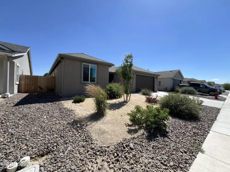 573 Country Hollow, Fernley, Nevada 89408, 3 Bedrooms Bedrooms, ,2 BathroomsBathrooms,Residential,Residential,Country Hollow,250051723