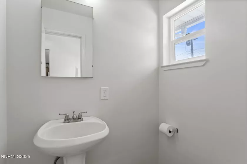 840 Brookfield, Reno, Nevada 89503, 4 Bedrooms Bedrooms, ,3 BathroomsBathrooms,Residential,Residential,Brookfield,250051725