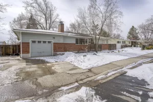 840 Brookfield, Reno, Nevada 89503, 4 Bedrooms Bedrooms, ,3 BathroomsBathrooms,Residential,Residential,Brookfield,250051725
