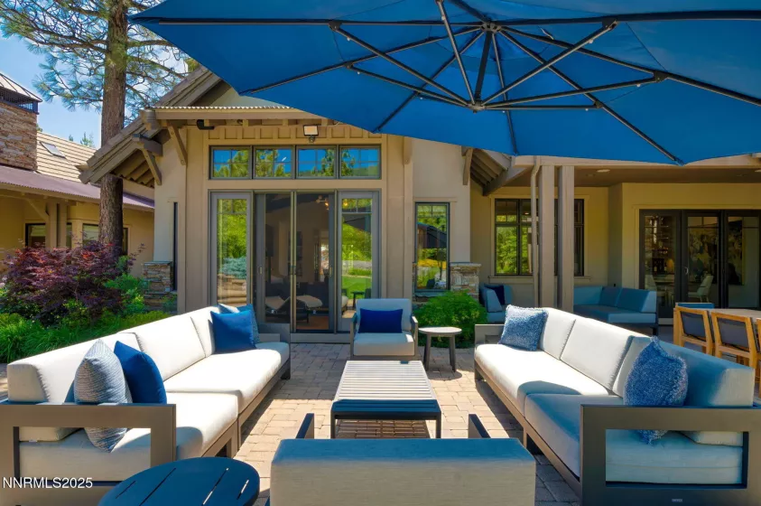5825 Lausanne, Reno, Nevada 89511, 5 Bedrooms Bedrooms, ,8 BathroomsBathrooms,Residential,Residential,Lausanne,250051724