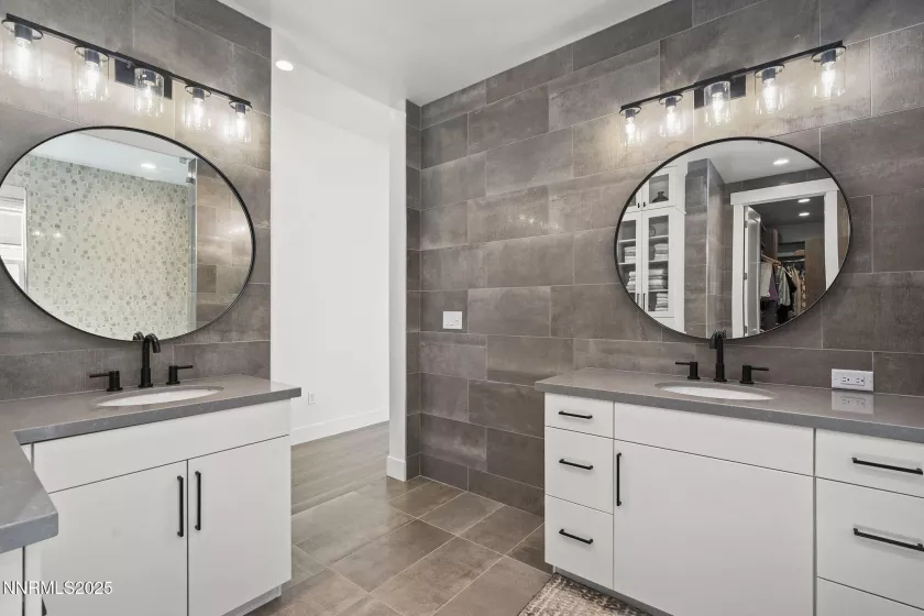 641 Braided Rope, Reno, Nevada 89511, 2 Bedrooms Bedrooms, ,3 BathroomsBathrooms,Residential,Residential,Braided Rope,250051727