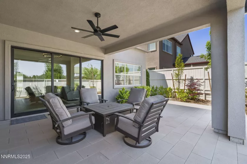 641 Braided Rope, Reno, Nevada 89511, 2 Bedrooms Bedrooms, ,3 BathroomsBathrooms,Residential,Residential,Braided Rope,250051727