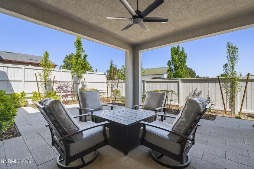 641 Braided Rope, Reno, Nevada 89511, 2 Bedrooms Bedrooms, ,3 BathroomsBathrooms,Residential,Residential,Braided Rope,250051727