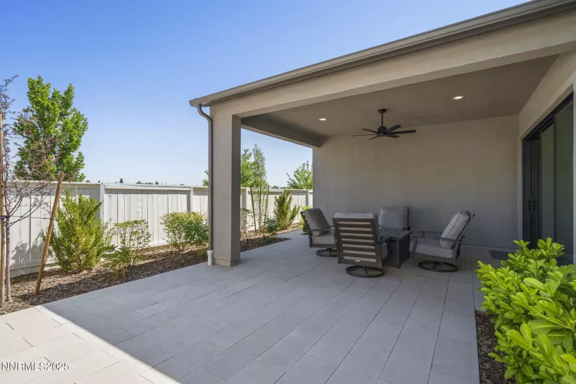 641 Braided Rope, Reno, Nevada 89511, 2 Bedrooms Bedrooms, ,3 BathroomsBathrooms,Residential,Residential,Braided Rope,250051727