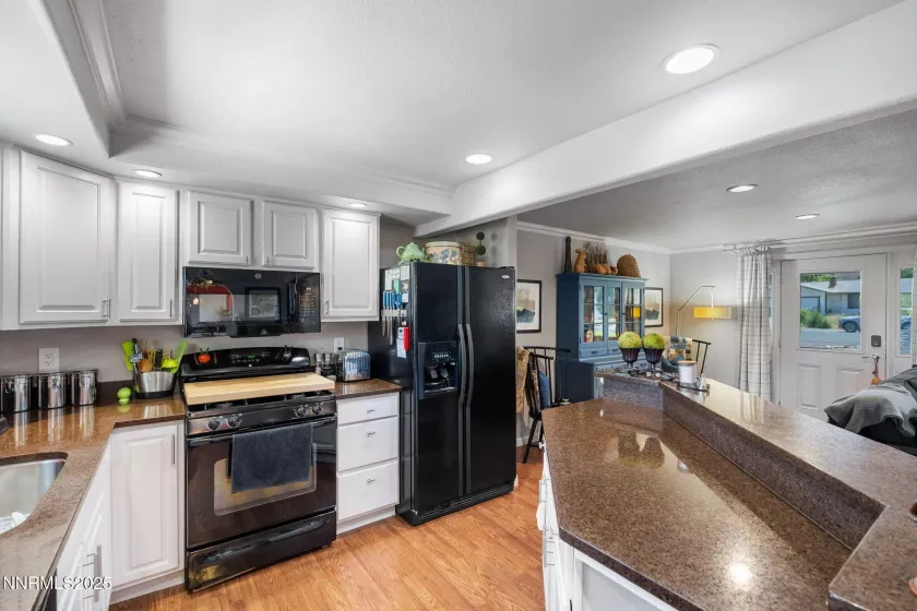 42 Amanda, Sparks, Nevada 89436, 3 Bedrooms Bedrooms, ,2 BathroomsBathrooms,Residential,Residential,Amanda,250051729