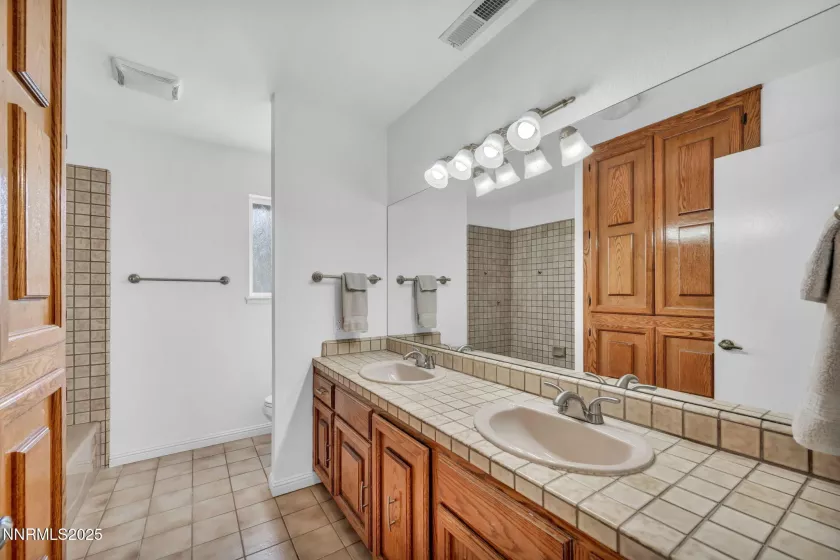 1663 Mackland, Minden, Nevada 89423, 4 Bedrooms Bedrooms, ,3 BathroomsBathrooms,Residential,Residential,Mackland,250051732