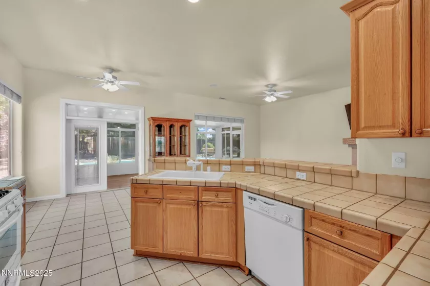 3123 Minino, Sparks, Nevada 89436, 3 Bedrooms Bedrooms, ,2 BathroomsBathrooms,Residential,Residential,Minino,250051734