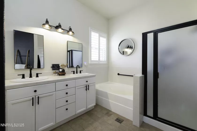 7861 Cantabria, Sparks, Nevada 89436, 3 Bedrooms Bedrooms, ,2 BathroomsBathrooms,Residential,Residential,Cantabria,250051737