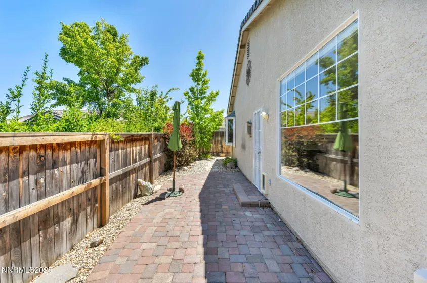 10559 Iron Point, Reno, Nevada 89521, 3 Bedrooms Bedrooms, ,2 BathroomsBathrooms,Residential,Residential,Iron Point,250051738