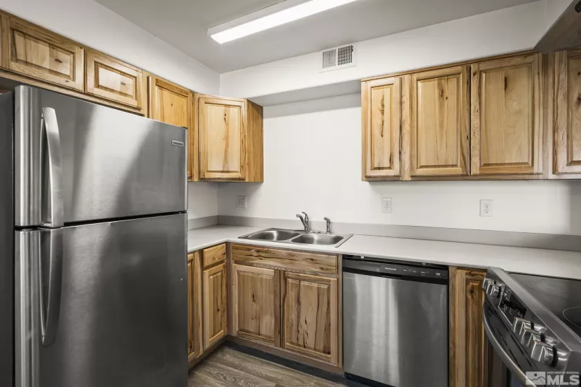 15 Gentry, Reno, Nevada 89502, ,Commercial Sale,Residential,Gentry,250002151