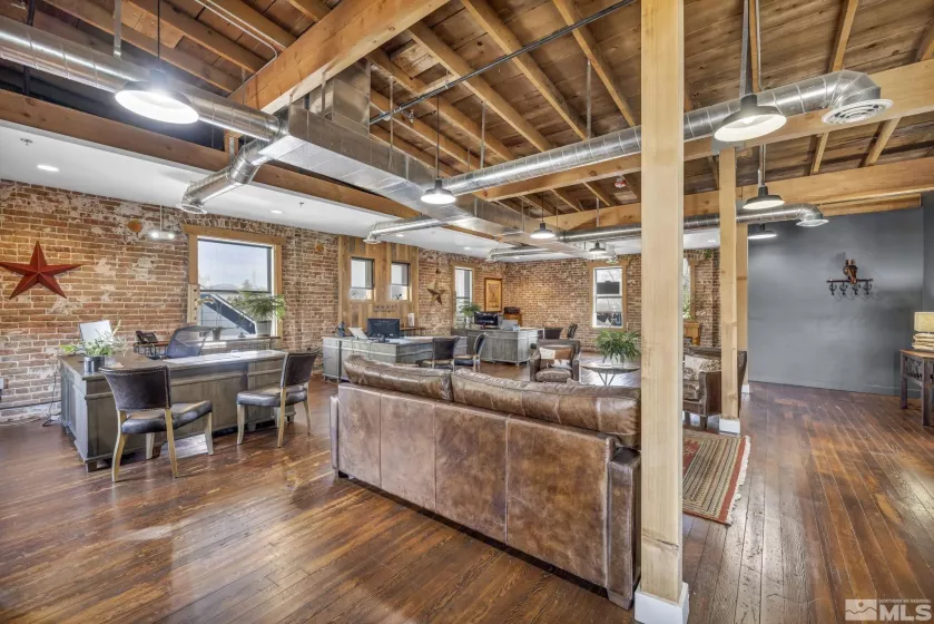 1453 HWY 395, Gardnerville, Nevada 89410, ,Commercial Sale,Residential,HWY 395,250005681