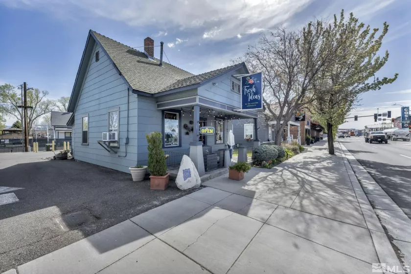 1453 HWY 395, Gardnerville, Nevada 89410, ,Commercial Sale,Residential,HWY 395,250005681
