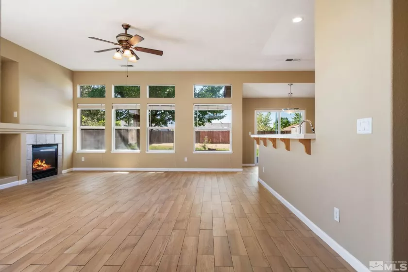 607 Sunrise, Dayton, Nevada 89403, 3 Bedrooms Bedrooms, ,2 BathroomsBathrooms,Residential,Residential,Sunrise,250006377