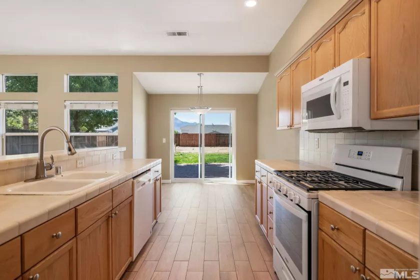 607 Sunrise, Dayton, Nevada 89403, 3 Bedrooms Bedrooms, ,2 BathroomsBathrooms,Residential,Residential,Sunrise,250006377