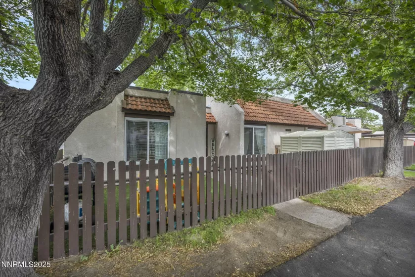 1041 Baywood, Sparks, Nevada 89434, 3 Bedrooms Bedrooms, ,1 BathroomBathrooms,Residential,Residential,Baywood,250051743