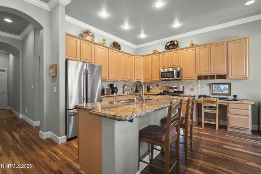 6694 Aston, Sparks, Nevada 89436, 3 Bedrooms Bedrooms, ,4 BathroomsBathrooms,Residential,Residential,Aston,250051744