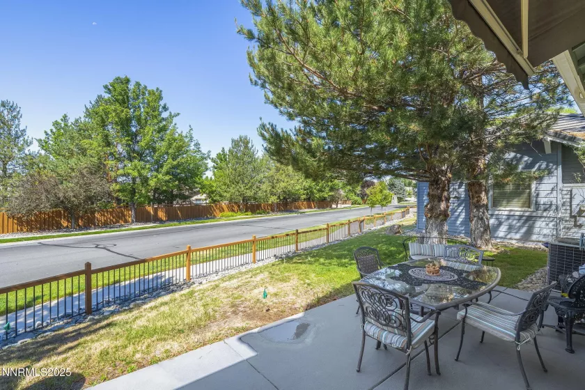 6694 Aston, Sparks, Nevada 89436, 3 Bedrooms Bedrooms, ,4 BathroomsBathrooms,Residential,Residential,Aston,250051744