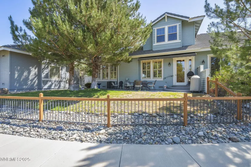 6694 Aston, Sparks, Nevada 89436, 3 Bedrooms Bedrooms, ,4 BathroomsBathrooms,Residential,Residential,Aston,250051744