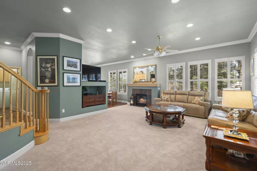 6694 Aston, Sparks, Nevada 89436, 3 Bedrooms Bedrooms, ,4 BathroomsBathrooms,Residential,Residential,Aston,250051744