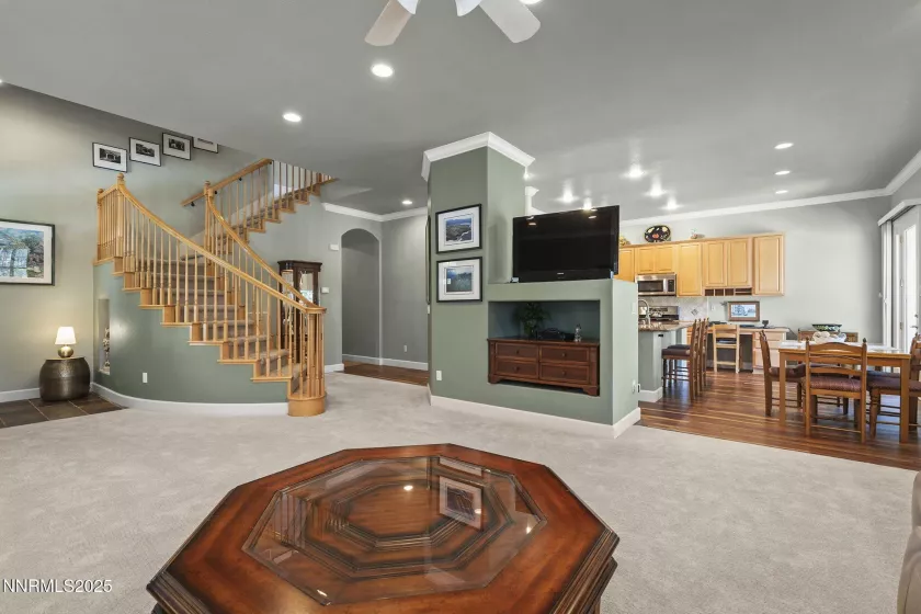 6694 Aston, Sparks, Nevada 89436, 3 Bedrooms Bedrooms, ,4 BathroomsBathrooms,Residential,Residential,Aston,250051744