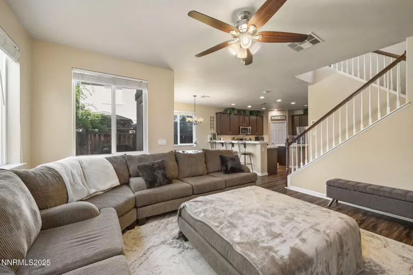 3818 Allegrini, Sparks, Nevada 89436, 4 Bedrooms Bedrooms, ,3 BathroomsBathrooms,Residential,Residential,Allegrini,250051746