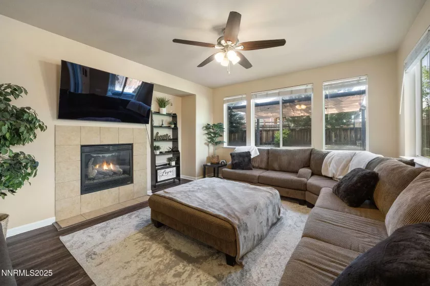 3818 Allegrini, Sparks, Nevada 89436, 4 Bedrooms Bedrooms, ,3 BathroomsBathrooms,Residential,Residential,Allegrini,250051746
