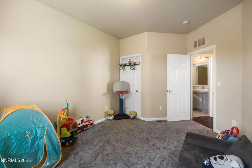 3818 Allegrini, Sparks, Nevada 89436, 4 Bedrooms Bedrooms, ,3 BathroomsBathrooms,Residential,Residential,Allegrini,250051746