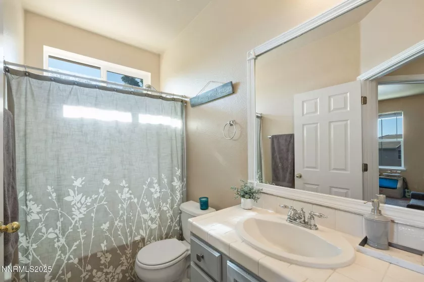 3818 Allegrini, Sparks, Nevada 89436, 4 Bedrooms Bedrooms, ,3 BathroomsBathrooms,Residential,Residential,Allegrini,250051746