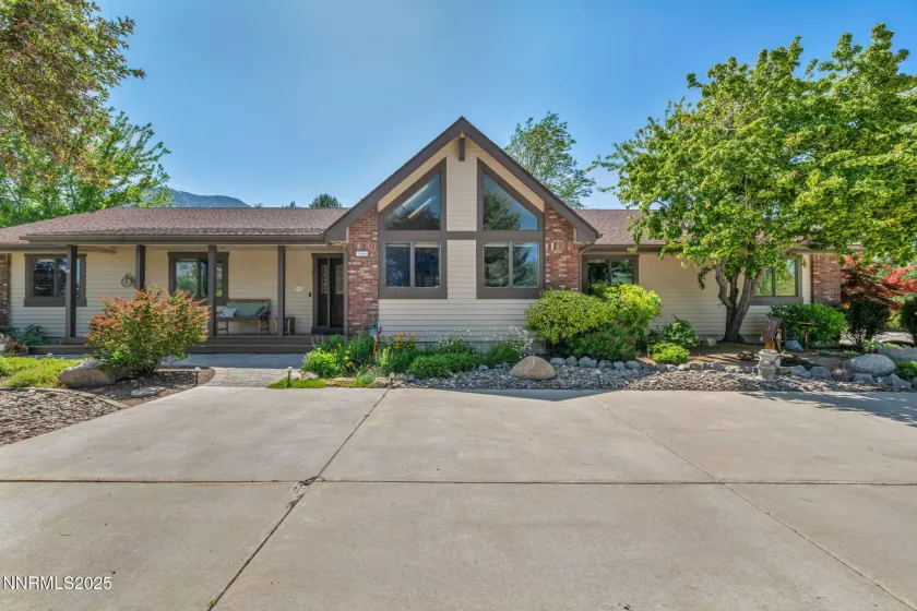 1008 Georgia, Gardnerville, Nevada 89460, 4 Bedrooms Bedrooms, ,4 BathroomsBathrooms,Residential,Residential,Georgia,250051750
