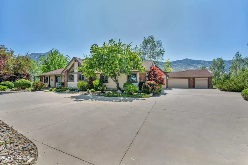 1008 Georgia, Gardnerville, Nevada 89460, 4 Bedrooms Bedrooms, ,4 BathroomsBathrooms,Residential,Residential,Georgia,250051750
