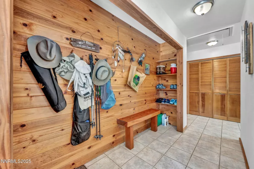 1008 Georgia, Gardnerville, Nevada 89460, 4 Bedrooms Bedrooms, ,4 BathroomsBathrooms,Residential,Residential,Georgia,250051750