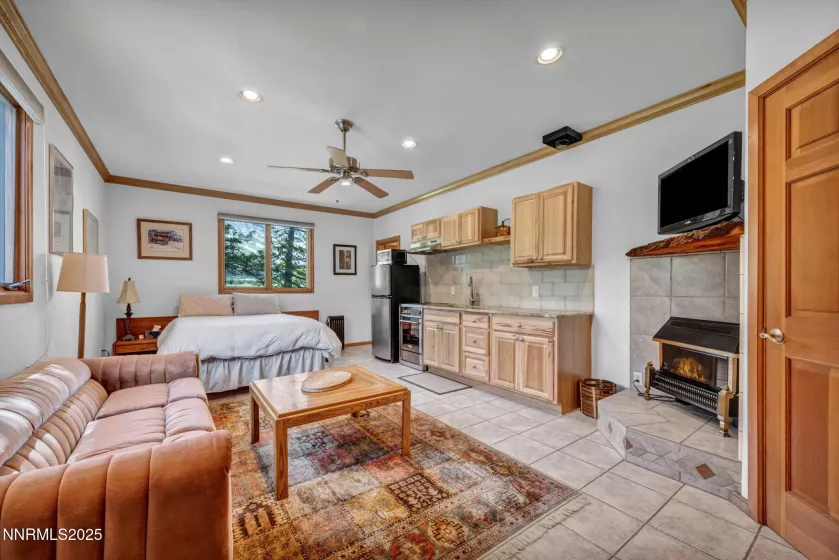 1008 Georgia, Gardnerville, Nevada 89460, 4 Bedrooms Bedrooms, ,4 BathroomsBathrooms,Residential,Residential,Georgia,250051750