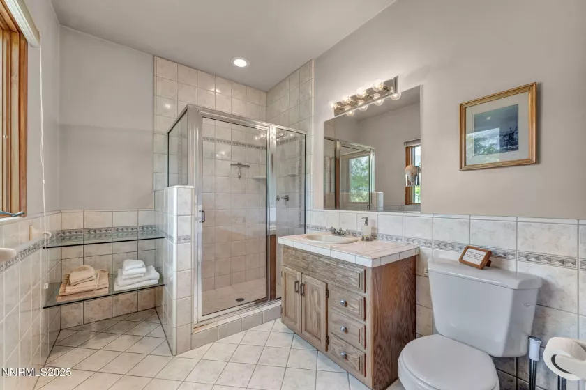 guest en suite bathroom