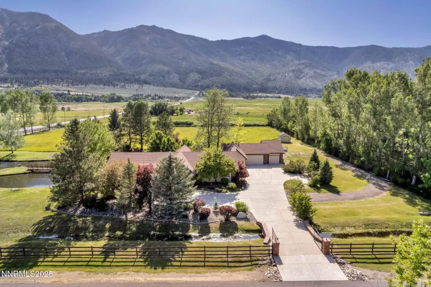 1008 Georgia, Gardnerville, Nevada 89460, 4 Bedrooms Bedrooms, ,4 BathroomsBathrooms,Residential,Residential,Georgia,250051750