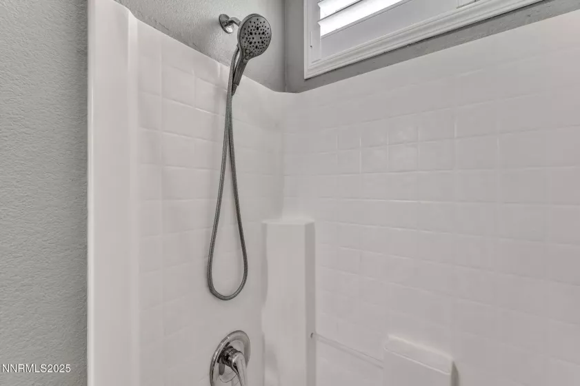 1720 Blue Oak, Fernley, Nevada 89408, 5 Bedrooms Bedrooms, ,3 BathroomsBathrooms,Residential,Residential,Blue Oak,250051751