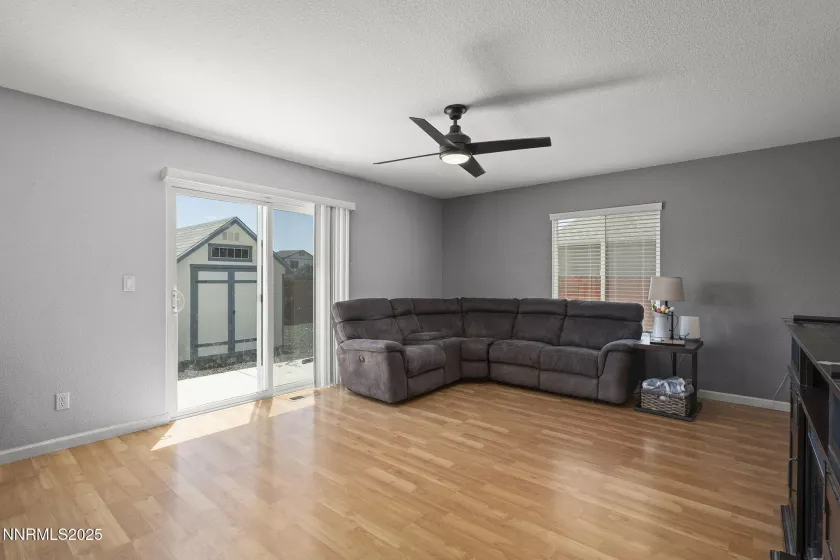 18204 Cedar View, Reno, Nevada 89508, 5 Bedrooms Bedrooms, ,3 BathroomsBathrooms,Residential,Residential,Cedar View,250051756