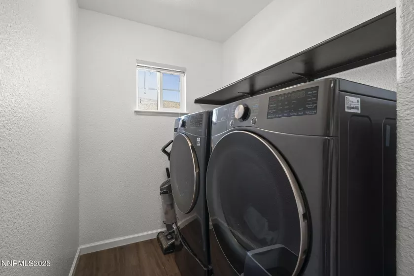 18204 Cedar View, Reno, Nevada 89508, 5 Bedrooms Bedrooms, ,3 BathroomsBathrooms,Residential,Residential,Cedar View,250051756