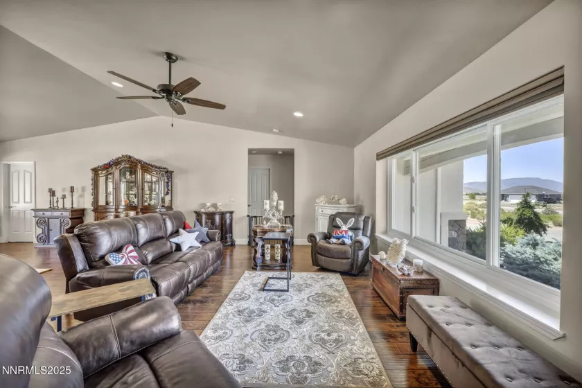 150 Brandon Ranch, Reno, Nevada 89510, 4 Bedrooms Bedrooms, ,3 BathroomsBathrooms,Residential,Residential,Brandon Ranch,250051763