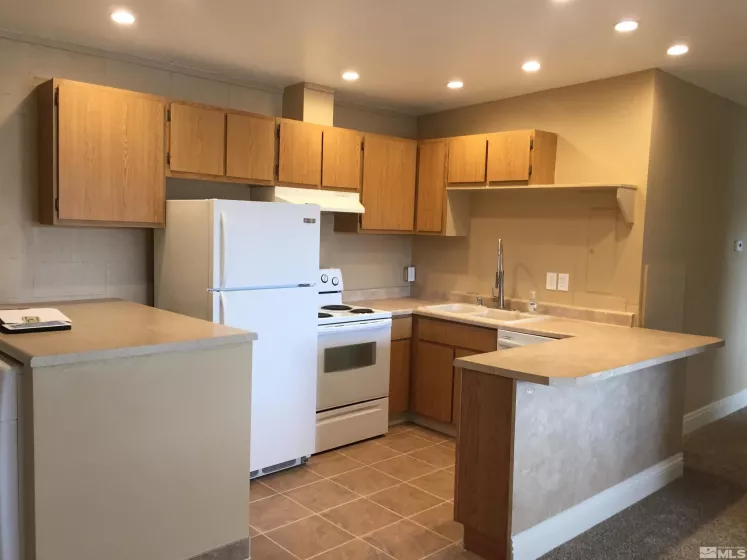 476 Sunshine, Reno, Nevada 89502, 2 Bedrooms Bedrooms, ,1 BathroomBathrooms,Residential Lease,Manufactured,Sunshine,250051773