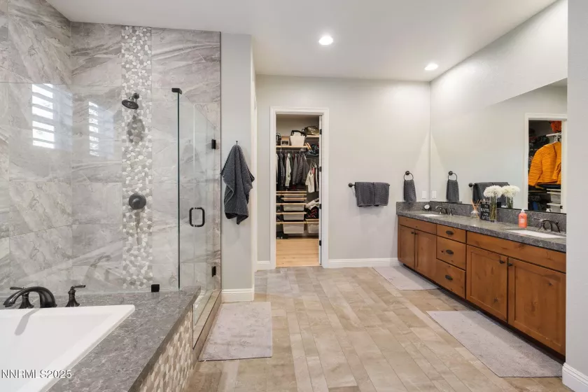 9885 Firefoot, Reno, Nevada 89521, 4 Bedrooms Bedrooms, ,3 BathroomsBathrooms,Residential,Residential,Firefoot,250051779