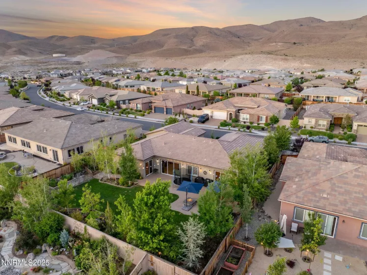 9885 Firefoot, Reno, Nevada 89521, 4 Bedrooms Bedrooms, ,3 BathroomsBathrooms,Residential,Residential,Firefoot,250051779
