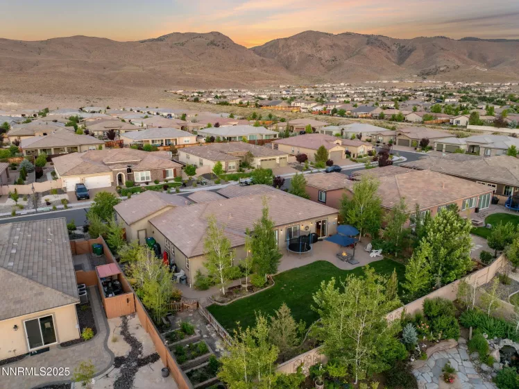 9885 Firefoot, Reno, Nevada 89521, 4 Bedrooms Bedrooms, ,3 BathroomsBathrooms,Residential,Residential,Firefoot,250051779