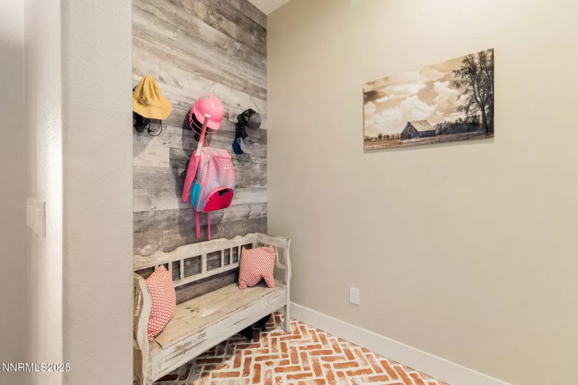 9885 Firefoot, Reno, Nevada 89521, 4 Bedrooms Bedrooms, ,3 BathroomsBathrooms,Residential,Residential,Firefoot,250051779