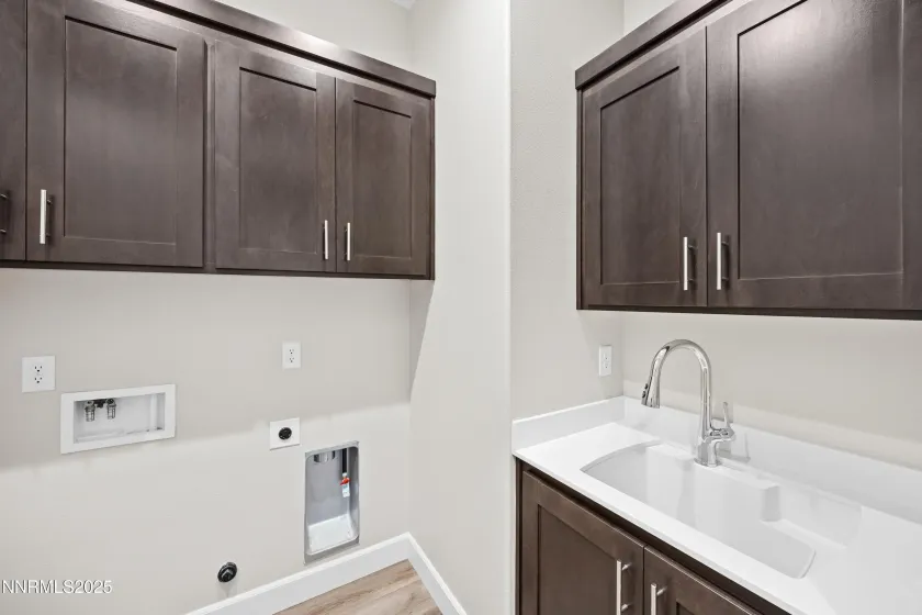 182 Commodore, Reno, Nevada 89523, 3 Bedrooms Bedrooms, ,3 BathroomsBathrooms,Residential,Residential,Commodore,250051780