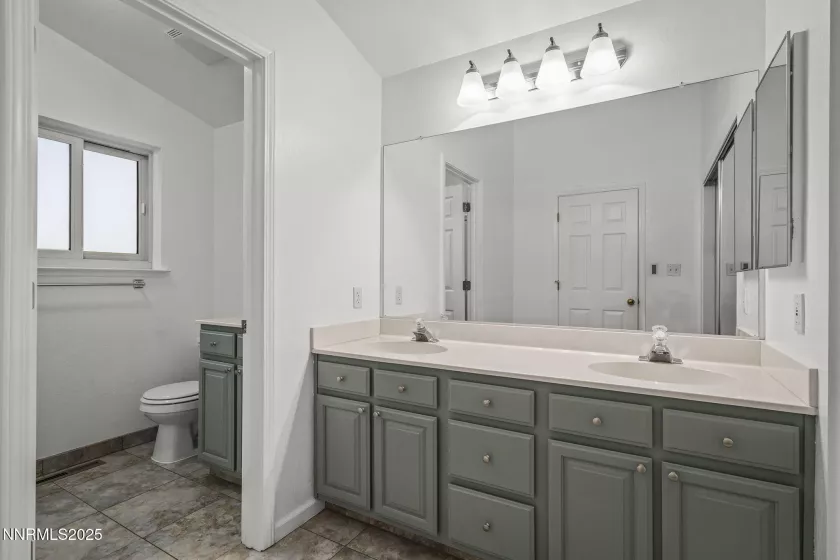 4950 San Diego, Sparks, Nevada 89436, 4 Bedrooms Bedrooms, ,3 BathroomsBathrooms,Residential,Residential,San Diego,250051787