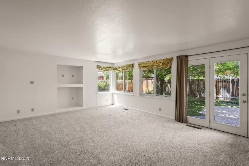 4950 San Diego, Sparks, Nevada 89436, 4 Bedrooms Bedrooms, ,3 BathroomsBathrooms,Residential,Residential,San Diego,250051787