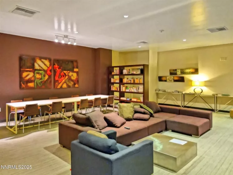 255 Sierra, Reno, Nevada 89501, 1 Bedroom Bedrooms, ,1 BathroomBathrooms,Residential Lease,Manufactured,Sierra,250051792