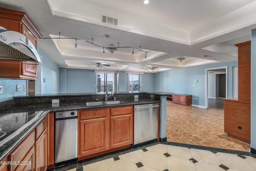 200 2nd, Reno, Nevada 89501, 2 Bedrooms Bedrooms, ,3 BathroomsBathrooms,Residential,Residential,2nd,250051796