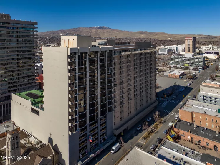 200 2nd, Reno, Nevada 89501, 2 Bedrooms Bedrooms, ,3 BathroomsBathrooms,Residential,Residential,2nd,250051796